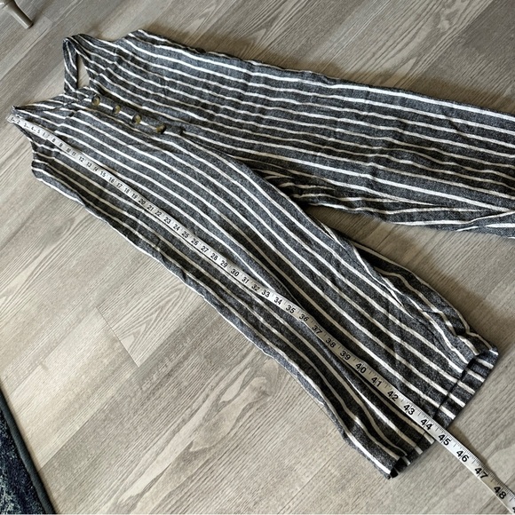 Abound Nordstroms Gray White Striped Button Down Jumpsuit Small - Picture 7 of 8